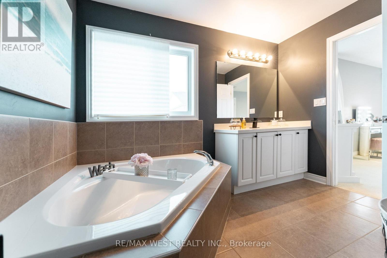 62 BROOKVIEW DRIVE - 29