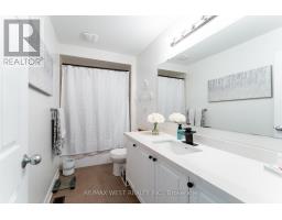 62 Brookview Drive, Bradford West Gwillimbury, ON L3Z0S5 Photo 24