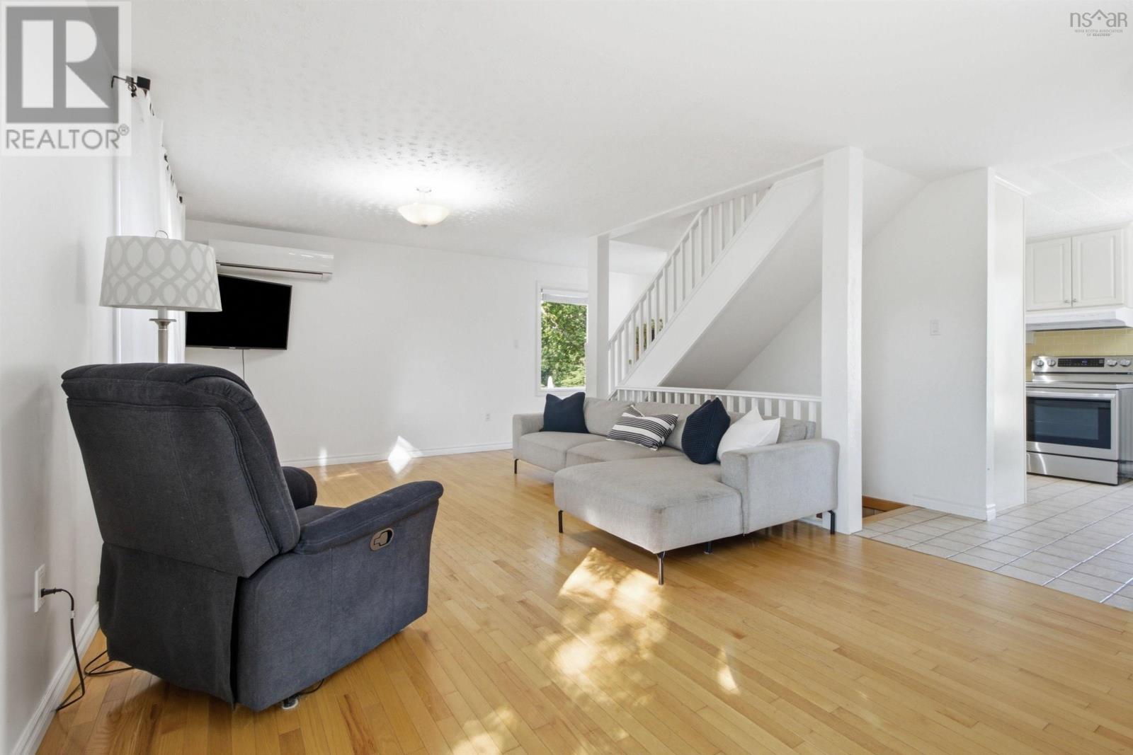 2 Chandler Lane - Image 10