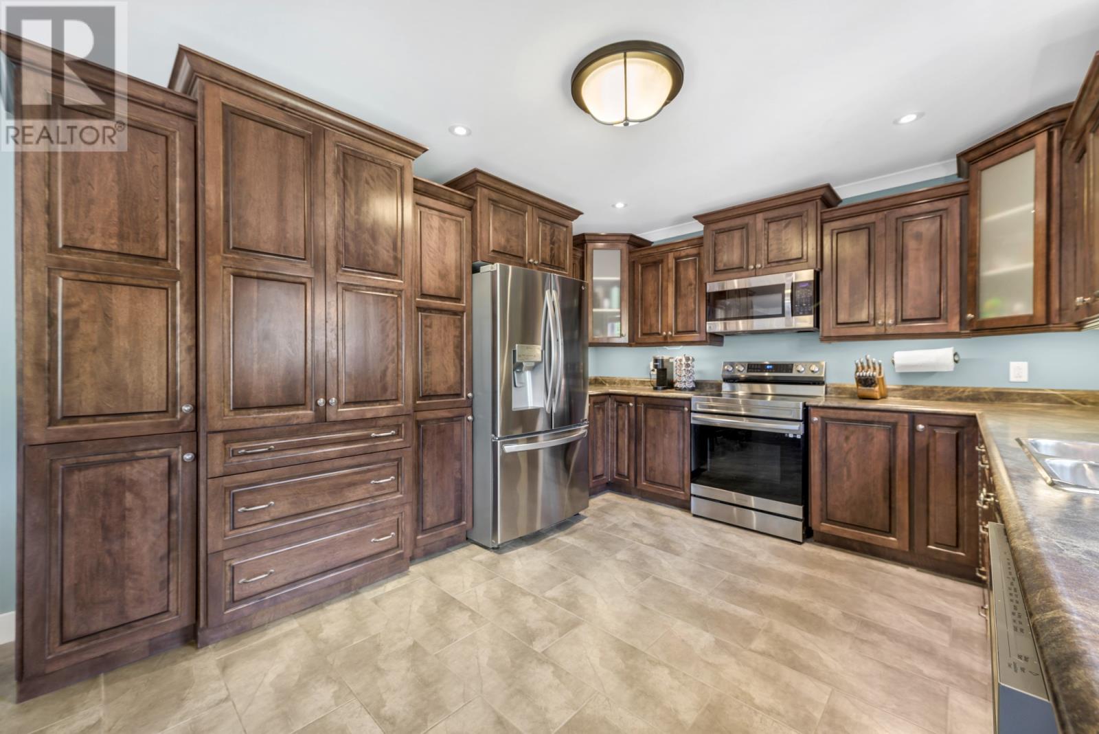 121 Cheeseman Drive - 24