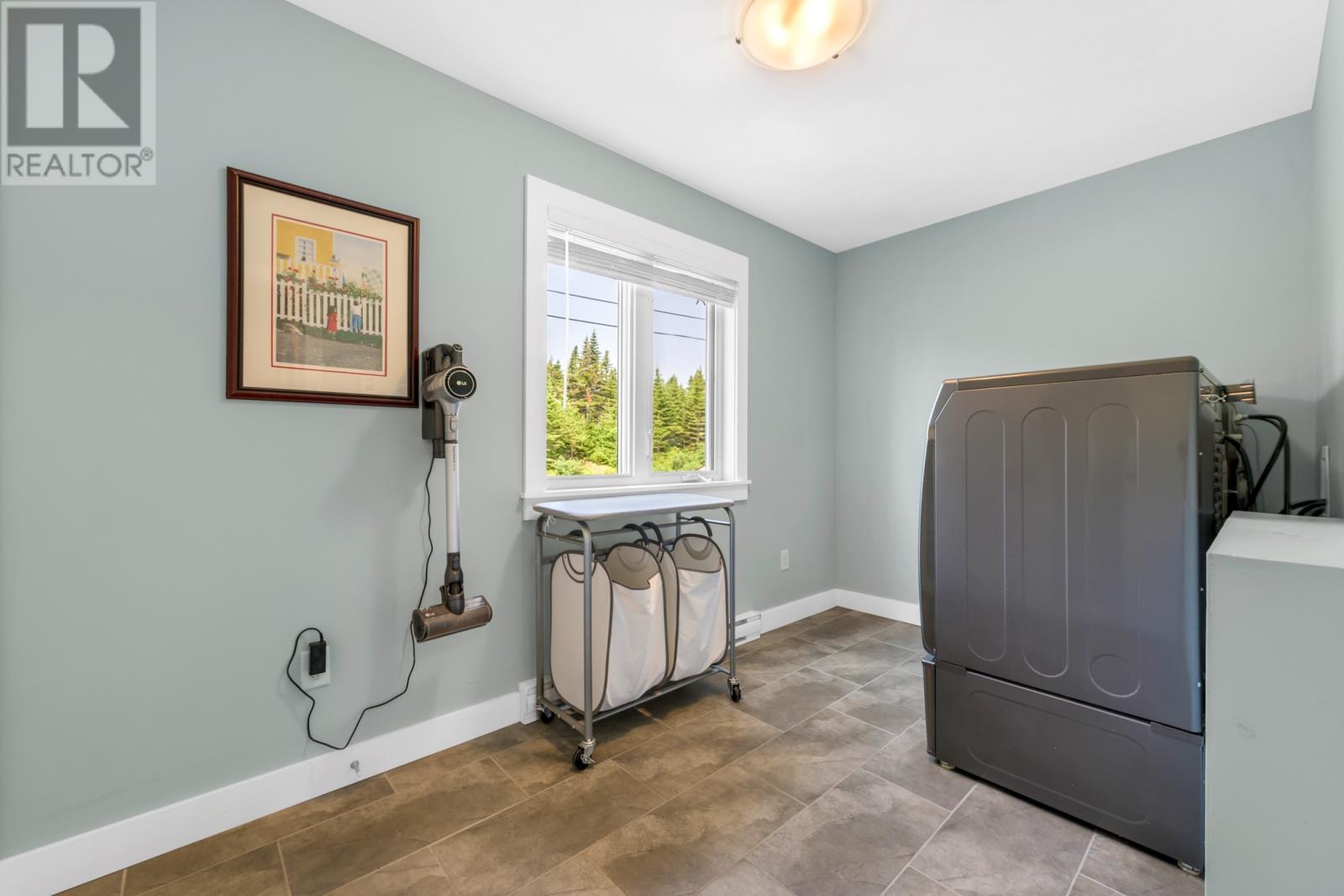 121 Cheeseman Drive - 32