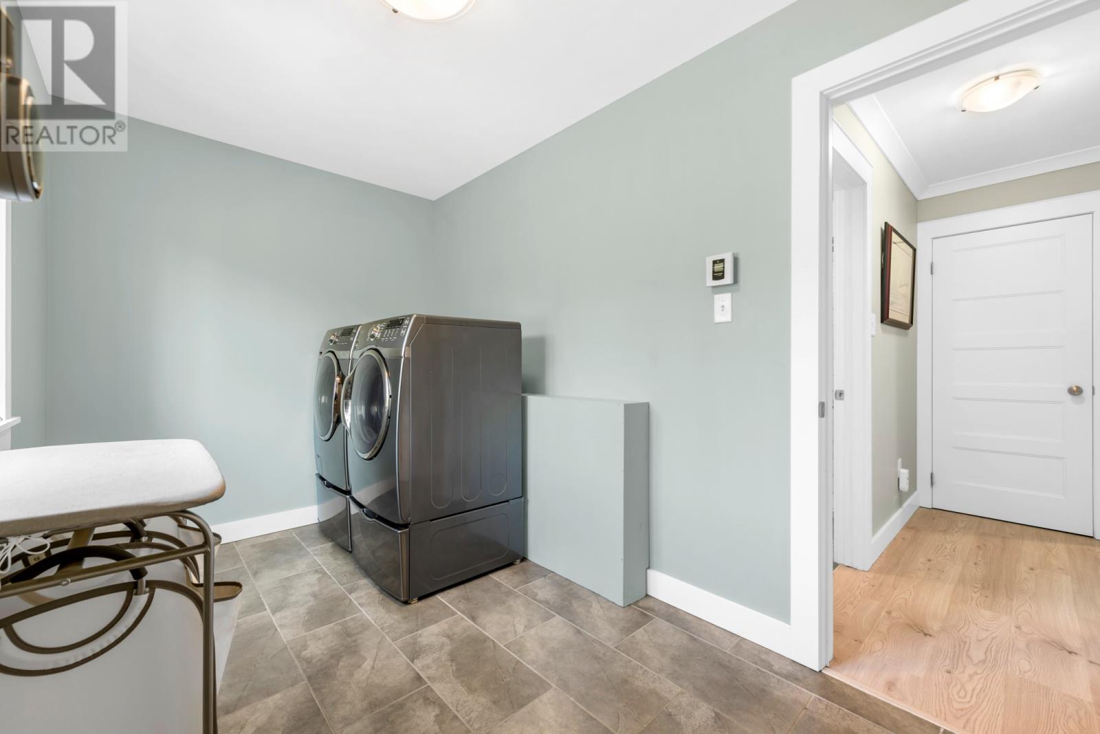 121 Cheeseman Drive - 33