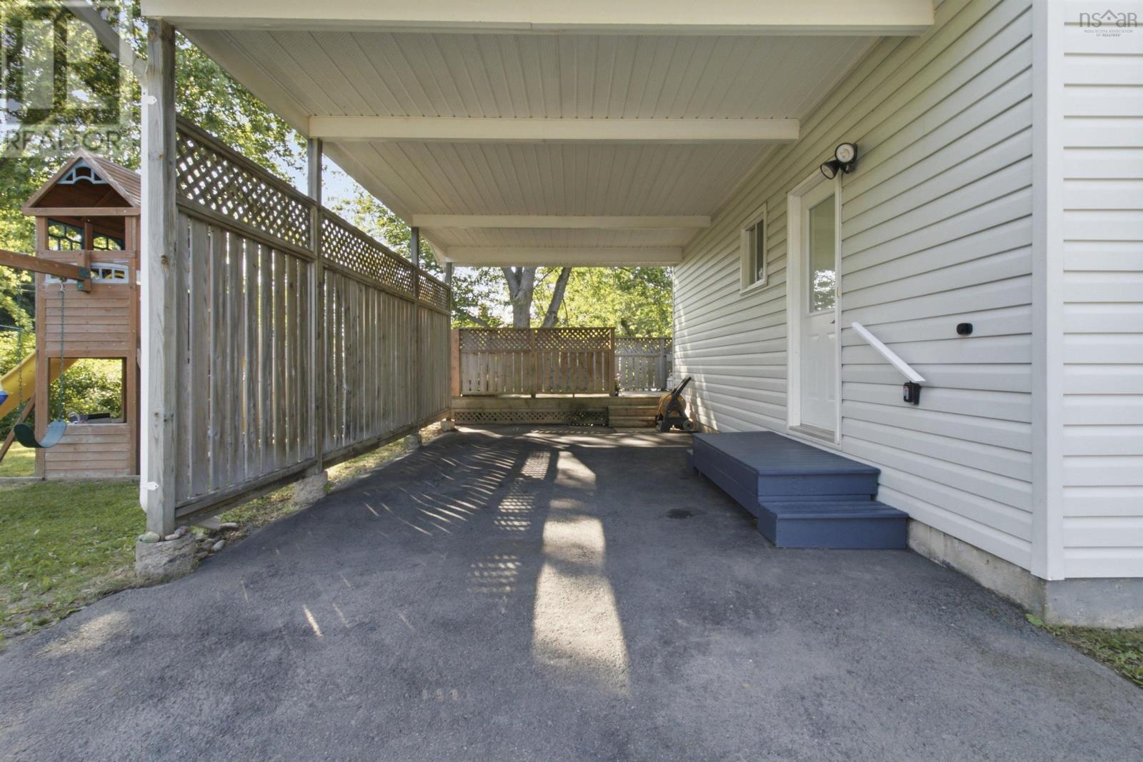 2 Chandler Lane - Image 4