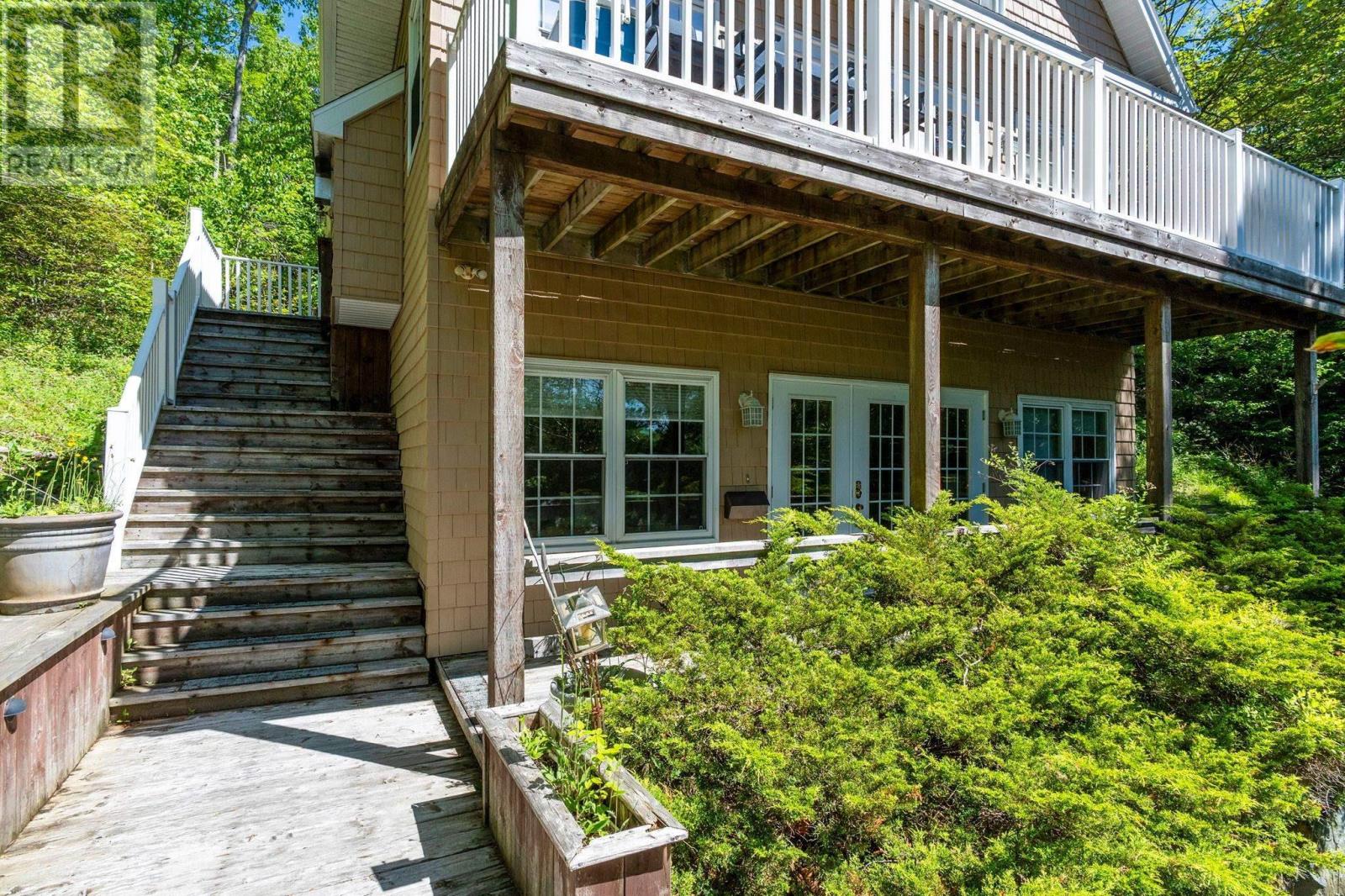 69 Meadowbrook Drive - 2