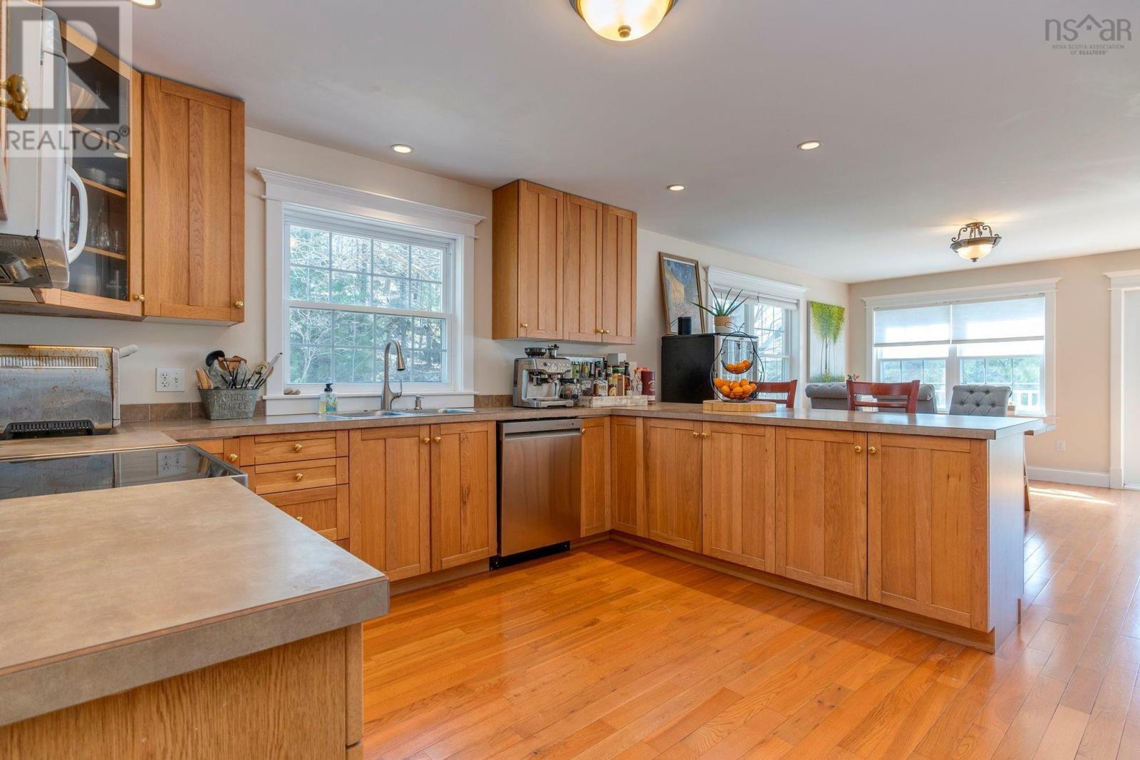 69 Meadowbrook Drive - 16