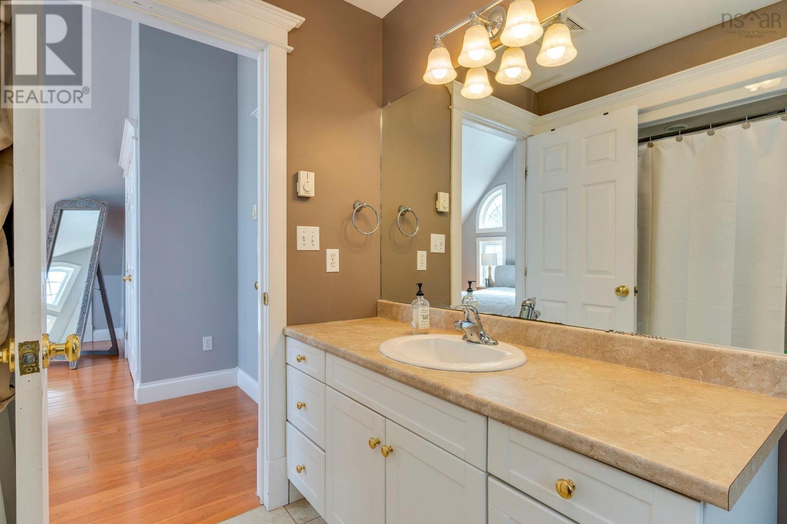 69 Meadowbrook Drive - 28
