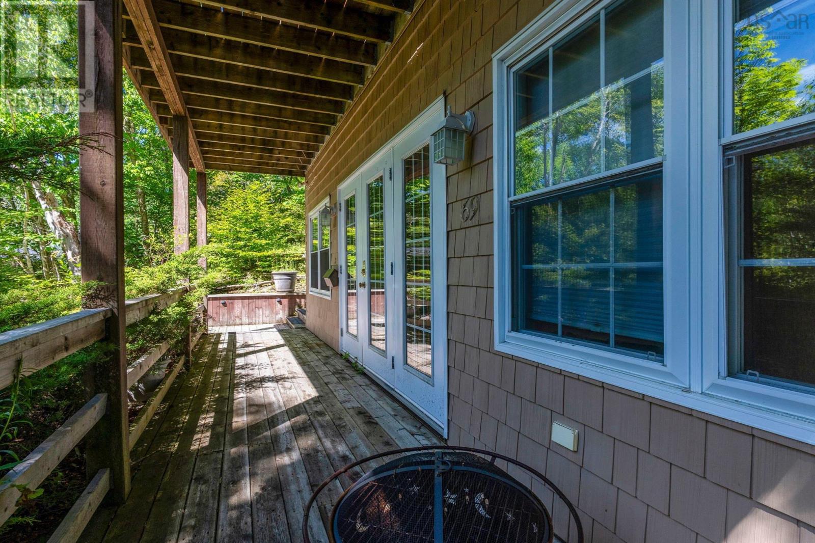 69 Meadowbrook Drive - 3