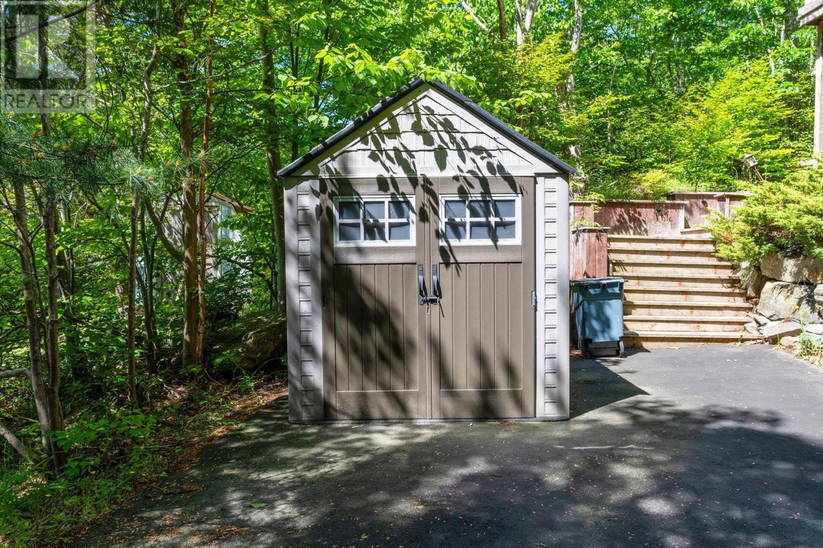 69 Meadowbrook Drive - 48