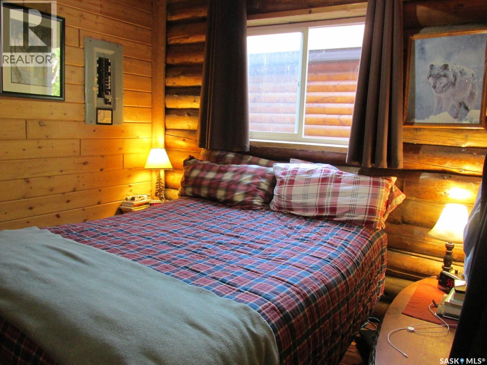 #6 Scot's Landing - log cabin near Nipawin - 16