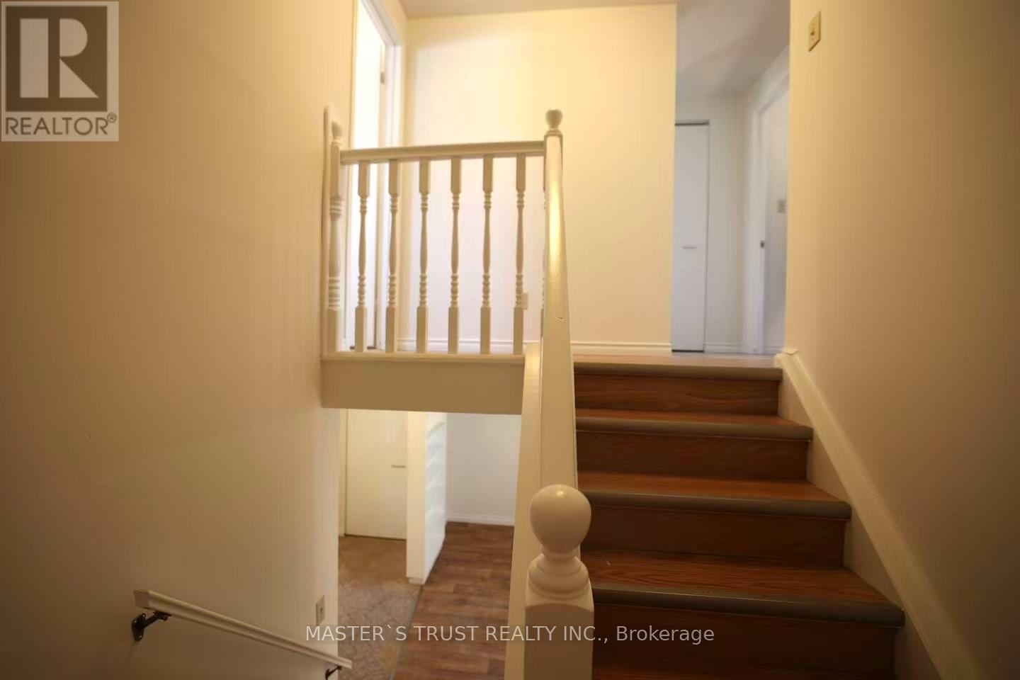 5 THORNBERRY COURT - 10