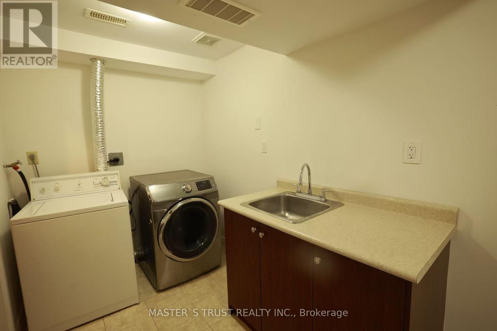 5 THORNBERRY COURT - 15