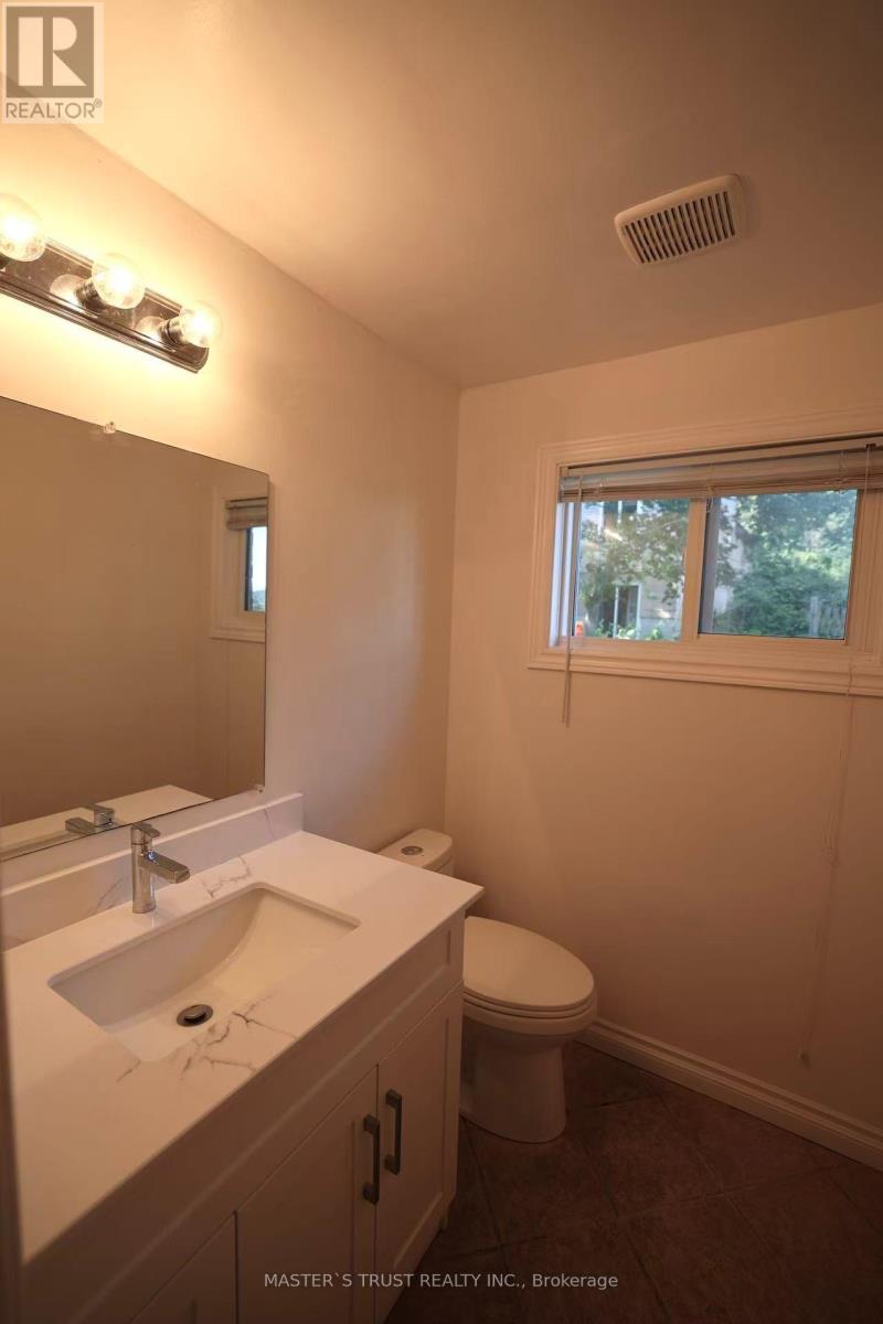 5 THORNBERRY COURT - 2