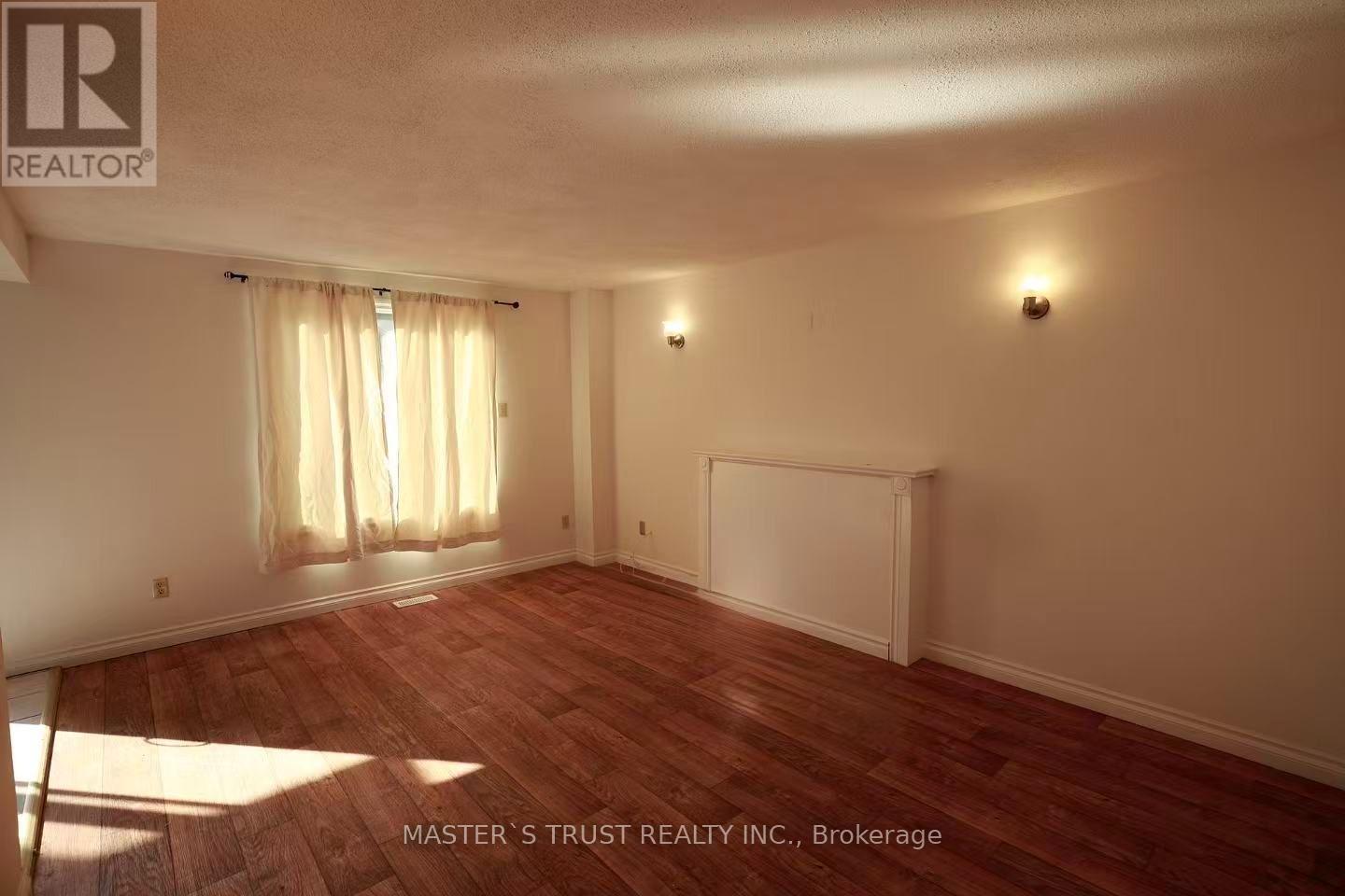 5 THORNBERRY COURT - 3