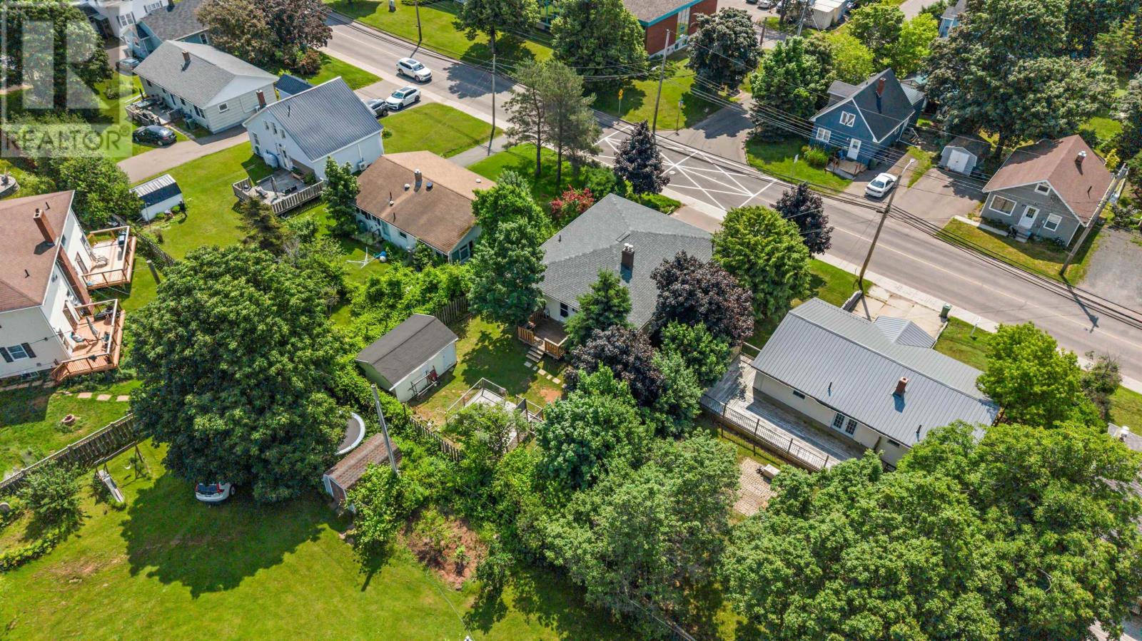 21 KIRKWOOD Drive - 37