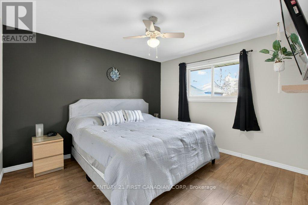 108 LAWRENCE AVENUE - 15