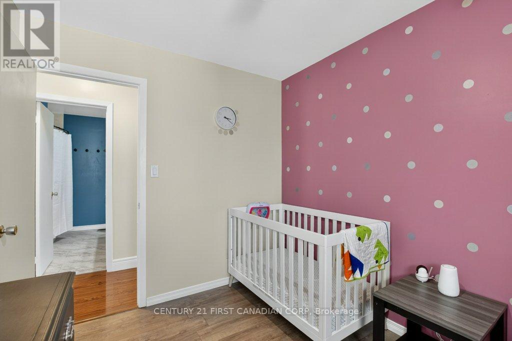 108 LAWRENCE AVENUE - 22