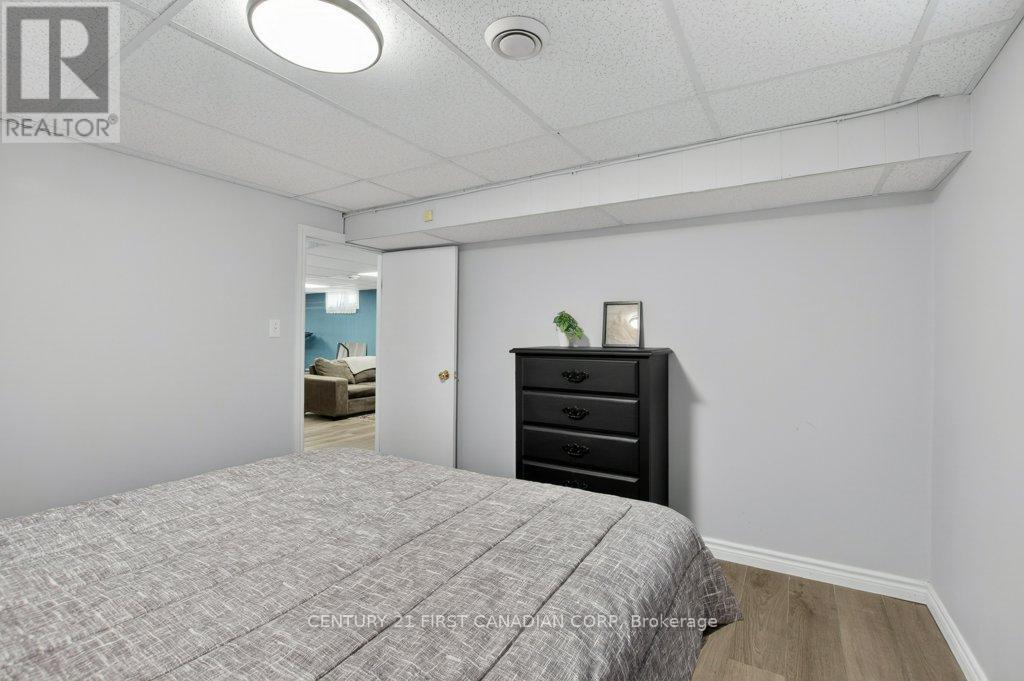 108 LAWRENCE AVENUE - 30