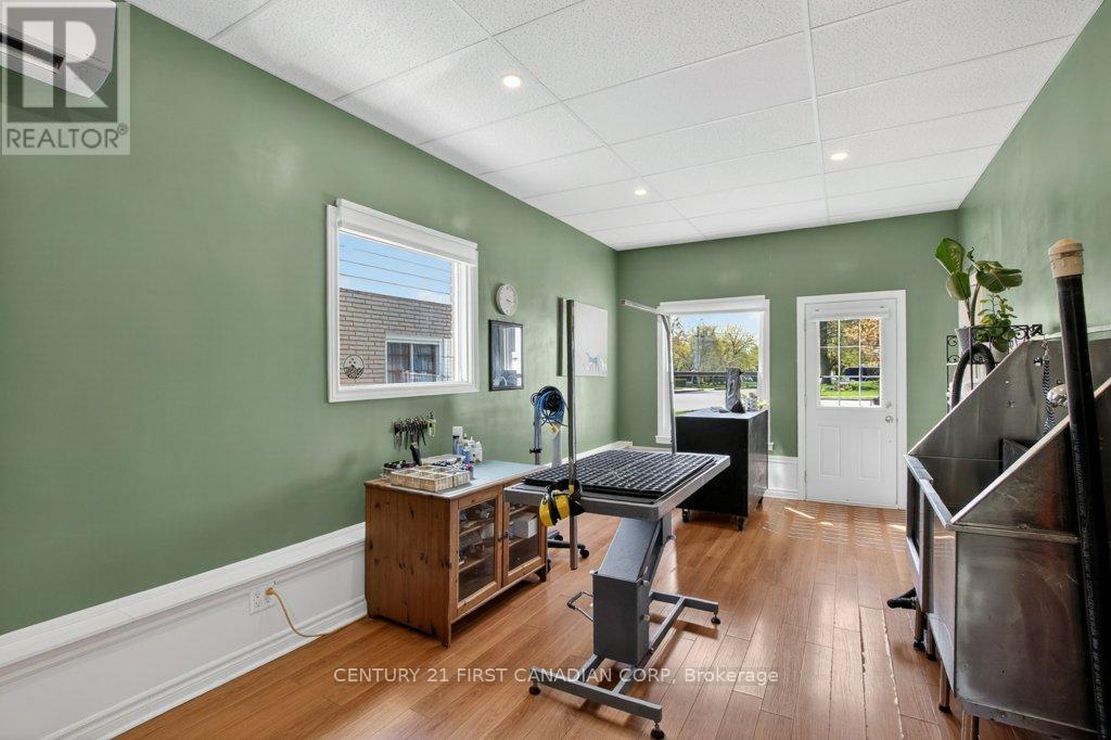 108 LAWRENCE AVENUE - 25