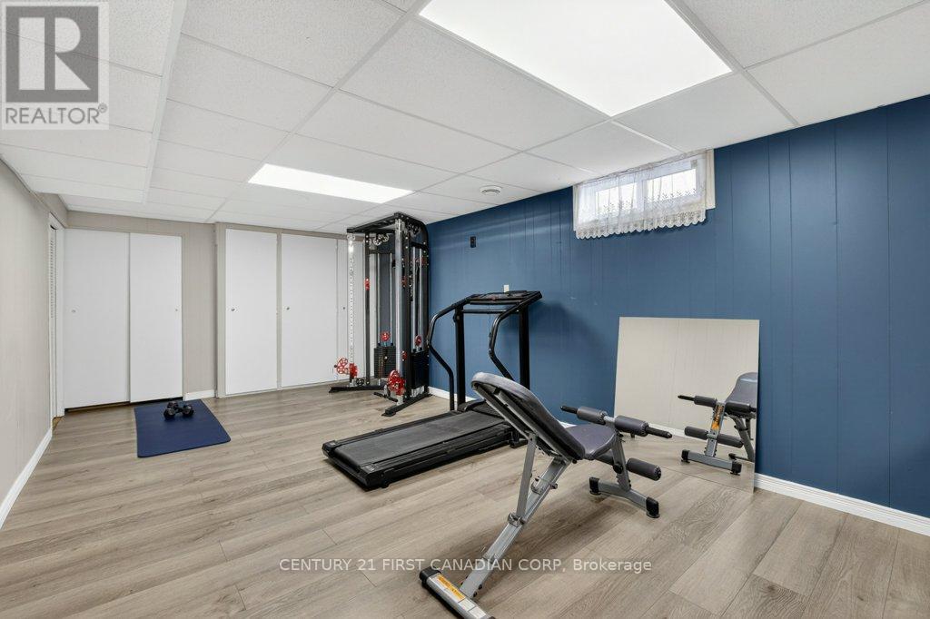 108 LAWRENCE AVENUE - 28