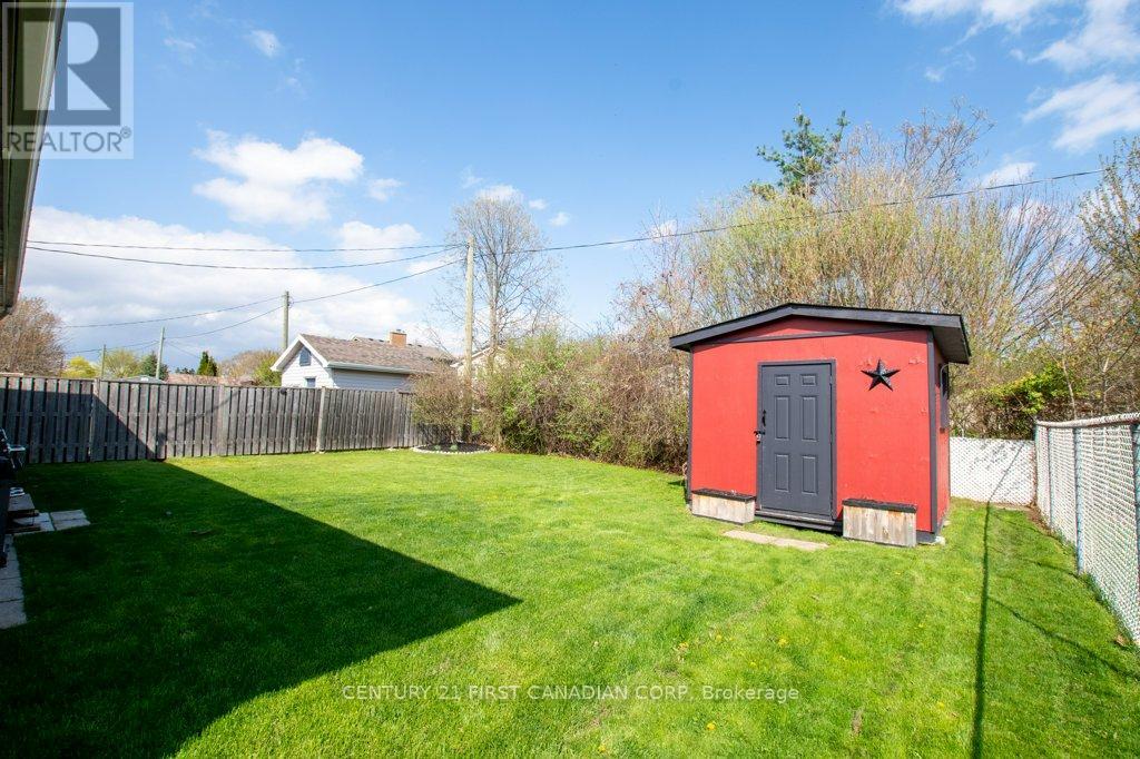 108 LAWRENCE AVENUE - 36