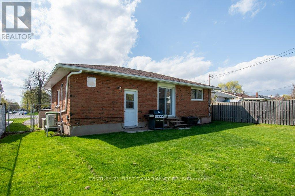 108 LAWRENCE AVENUE - 37