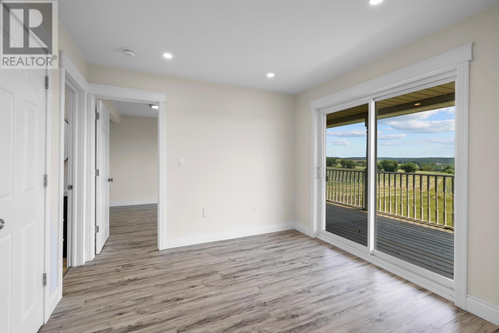 32 Mill Road - Image 13