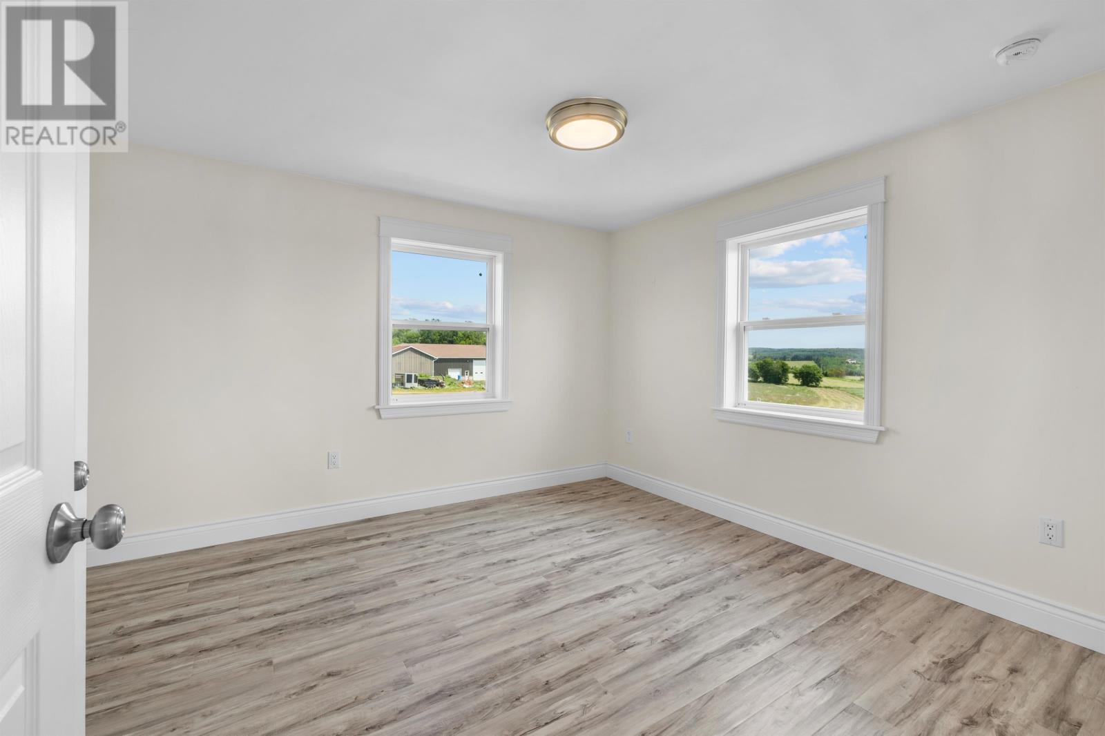 32 Mill Road - Image 23