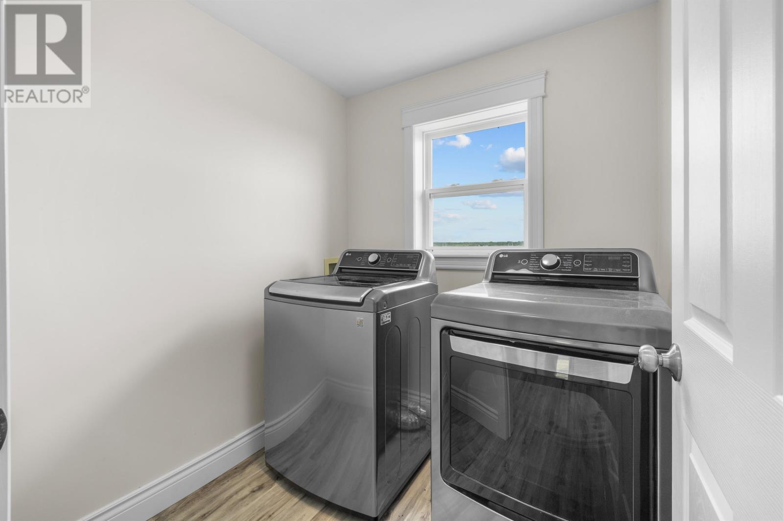 32 Mill Road - Image 25