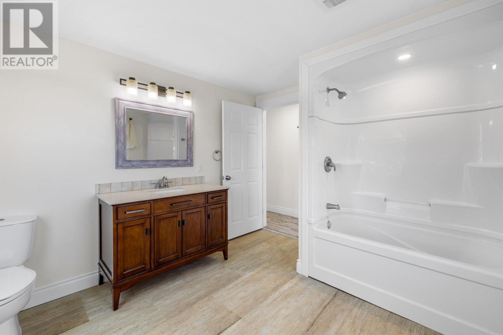 32 Mill Road - Image 26