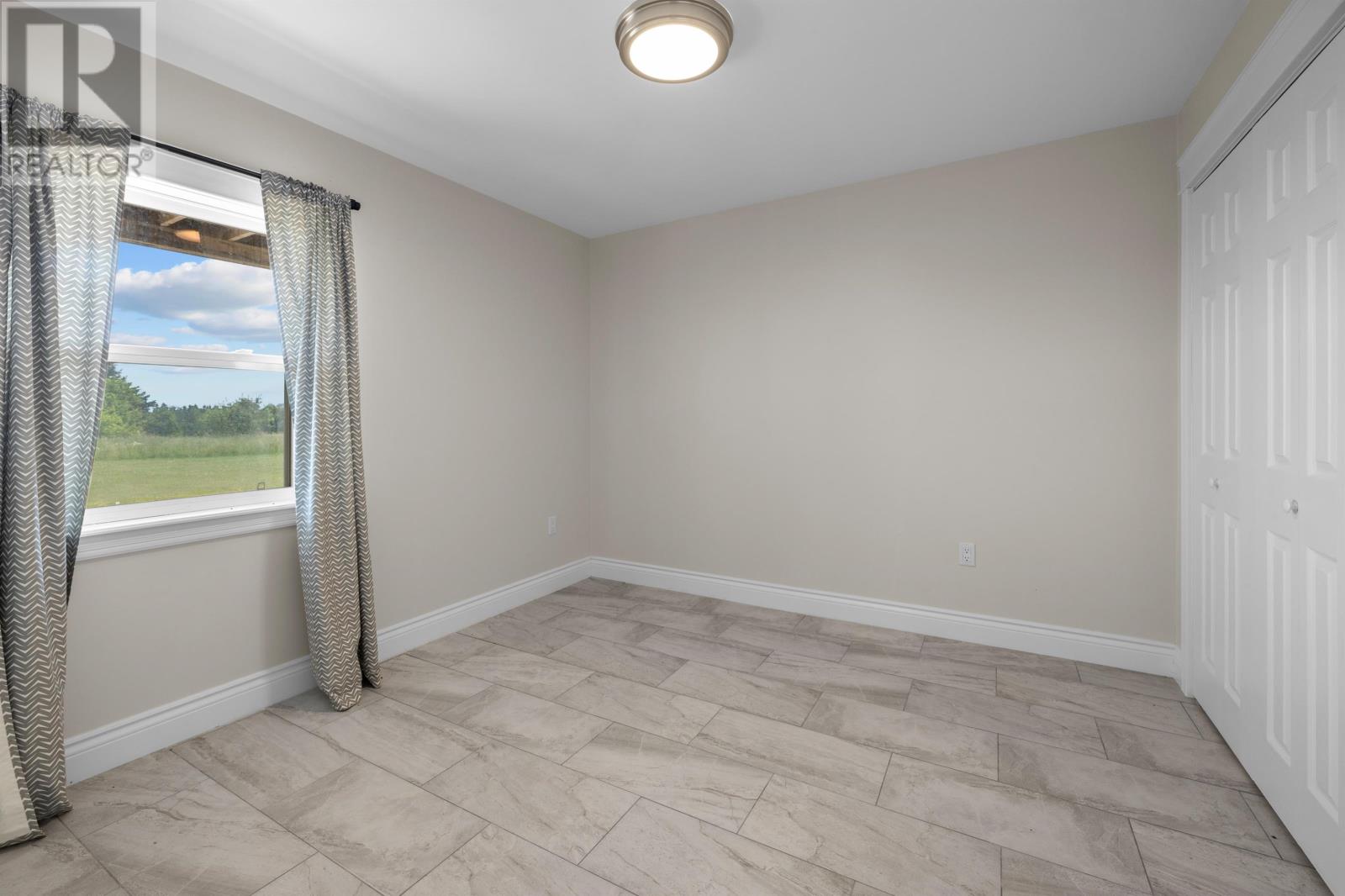 32 Mill Road - Image 38