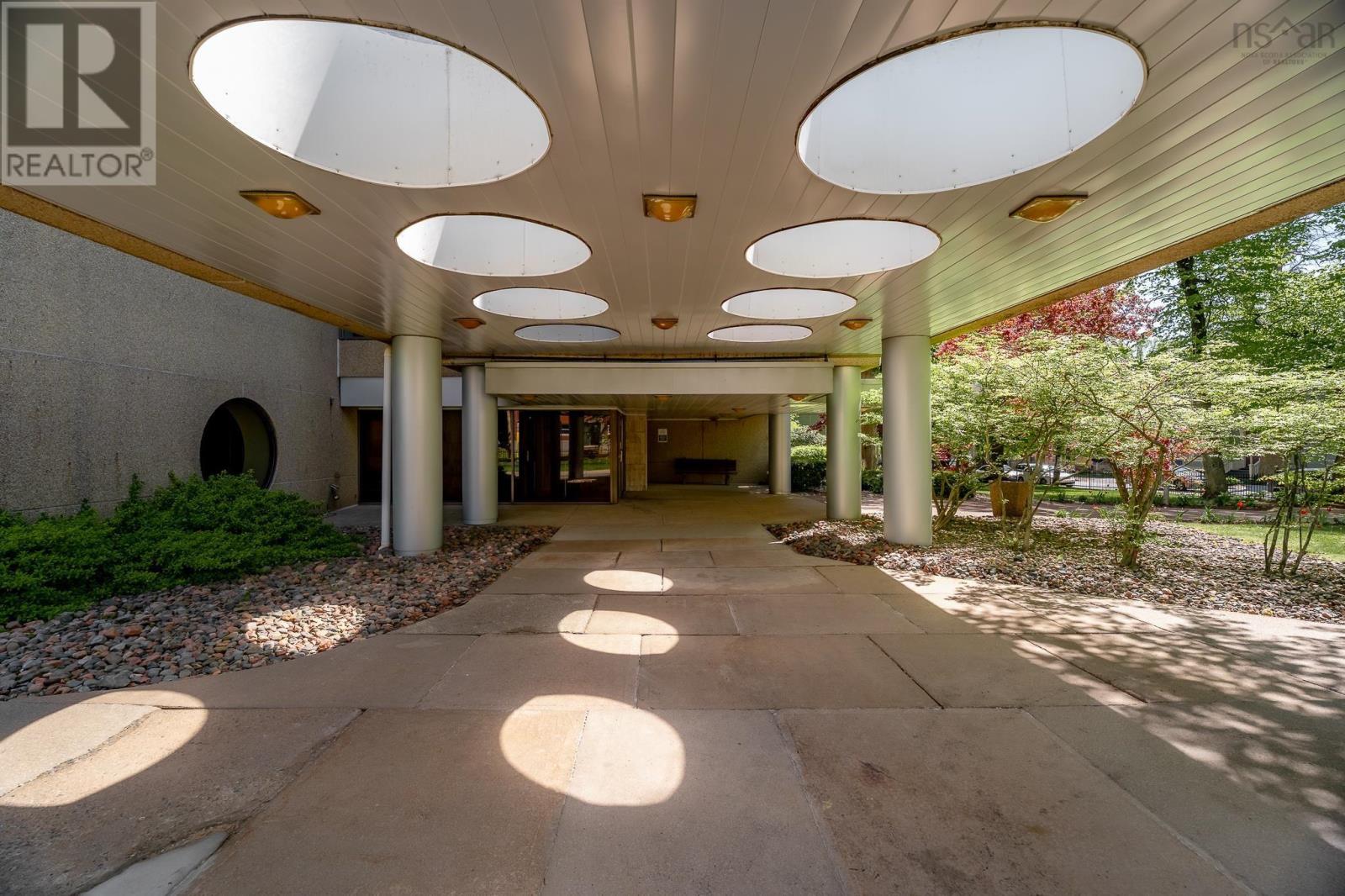 #702 6095 Coburg Road - 3