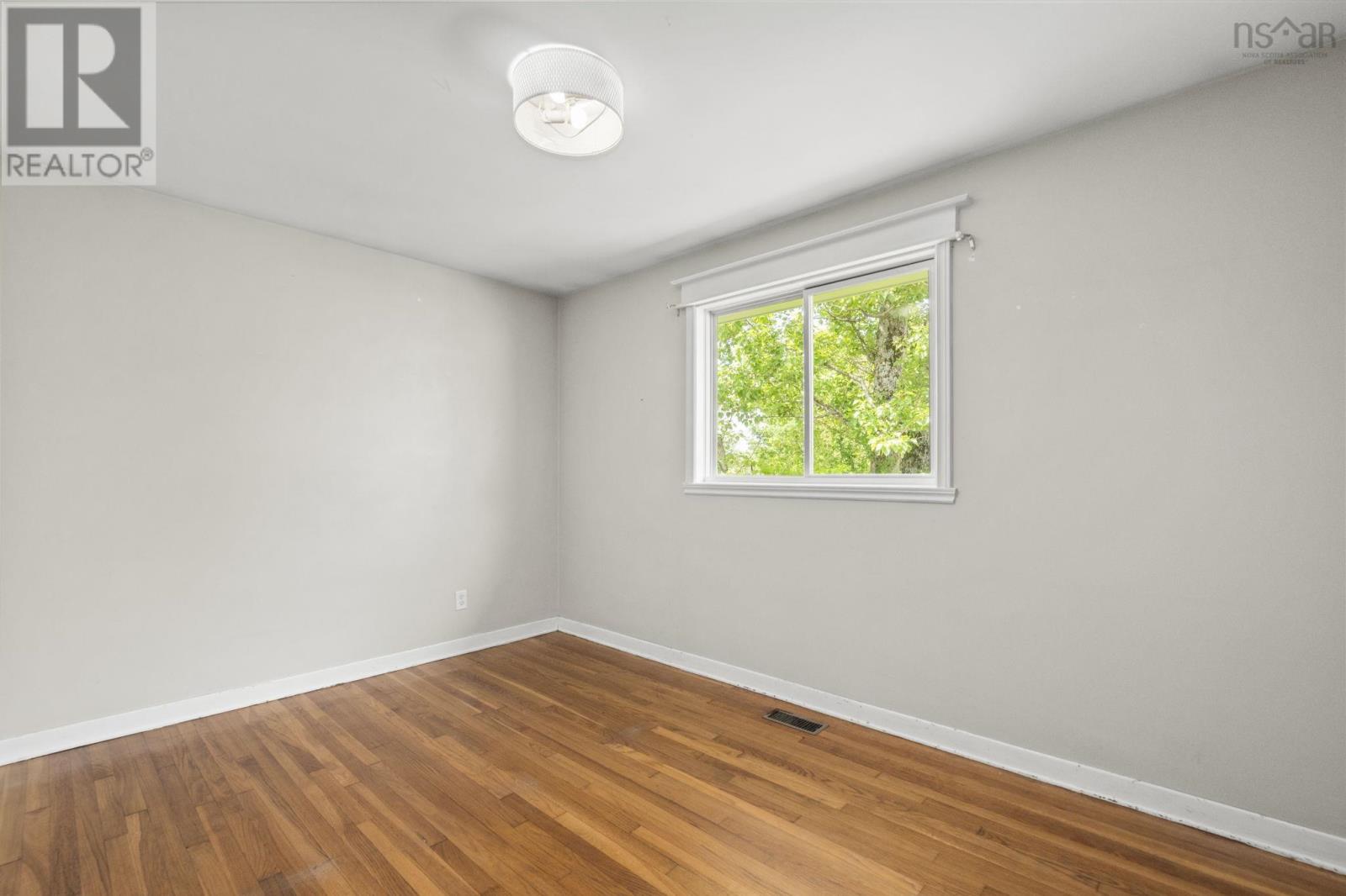 38 Anderson Street - 12