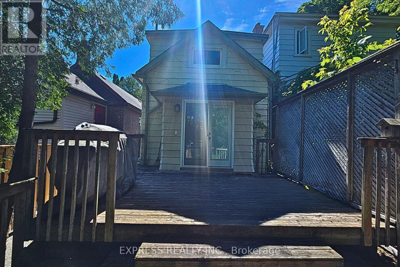 9 BRYANT AVENUE - 30