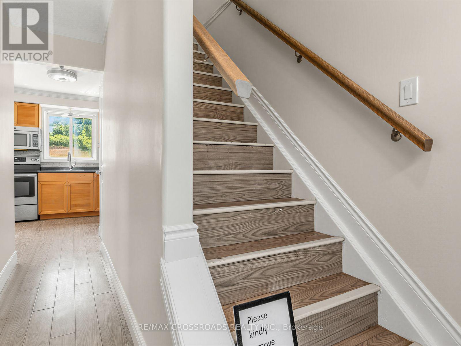 59 CHAUCER CRESCENT - 3
