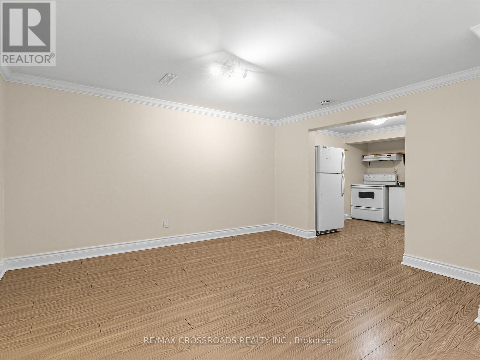 59 CHAUCER CRESCENT - 25