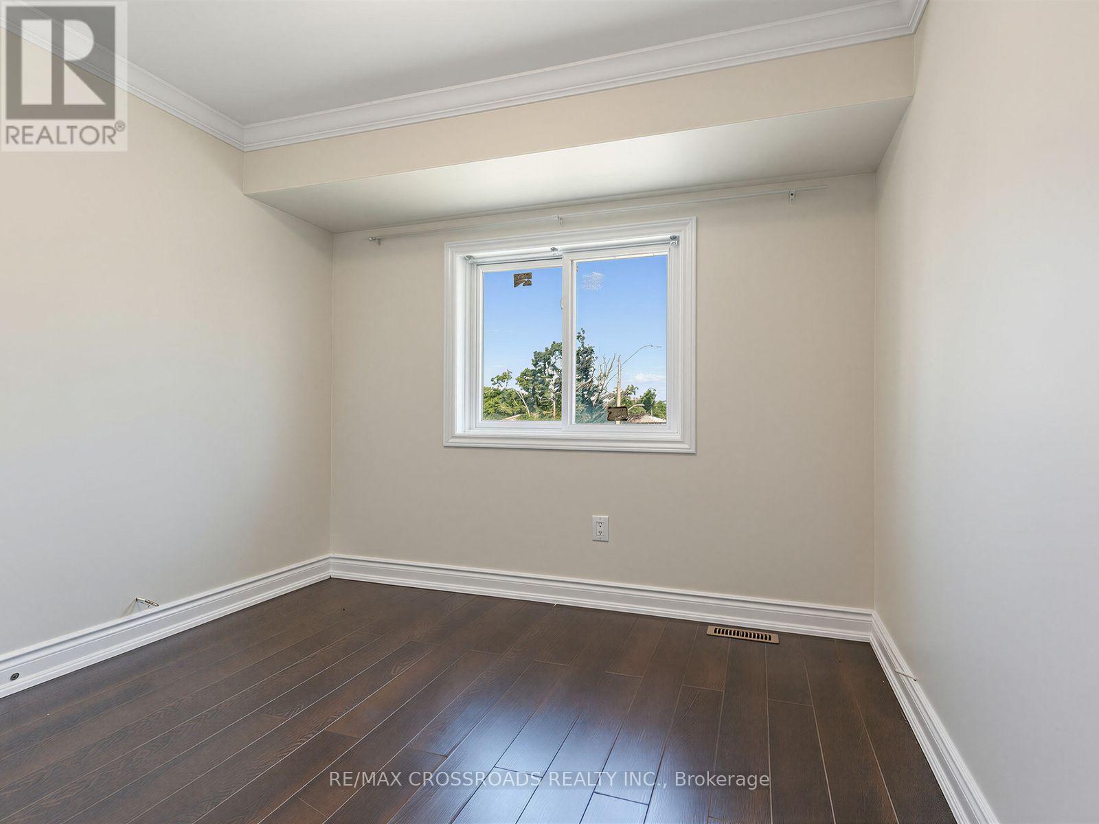 59 CHAUCER CRESCENT - 20
