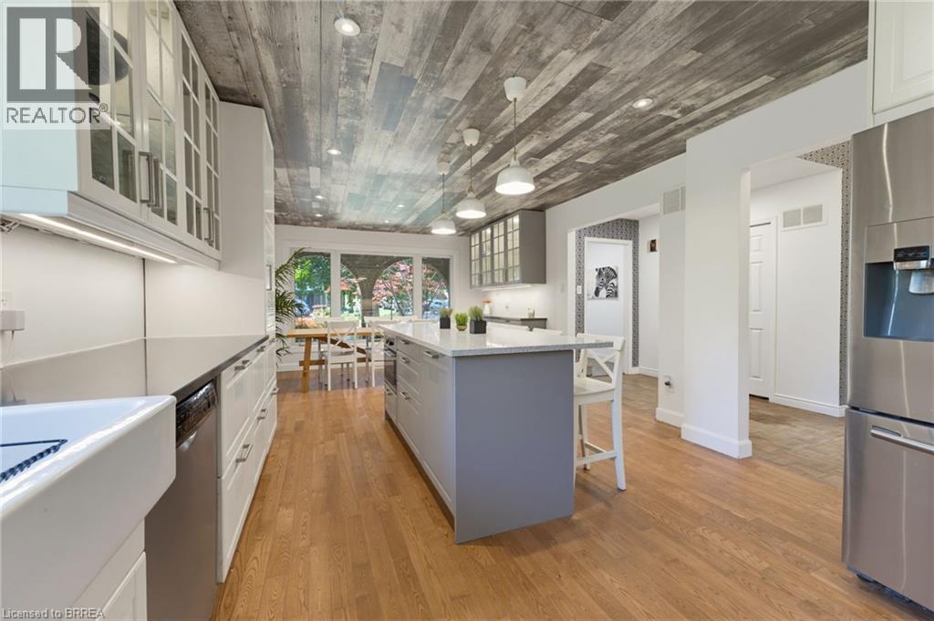 5 KEELER Place - 8