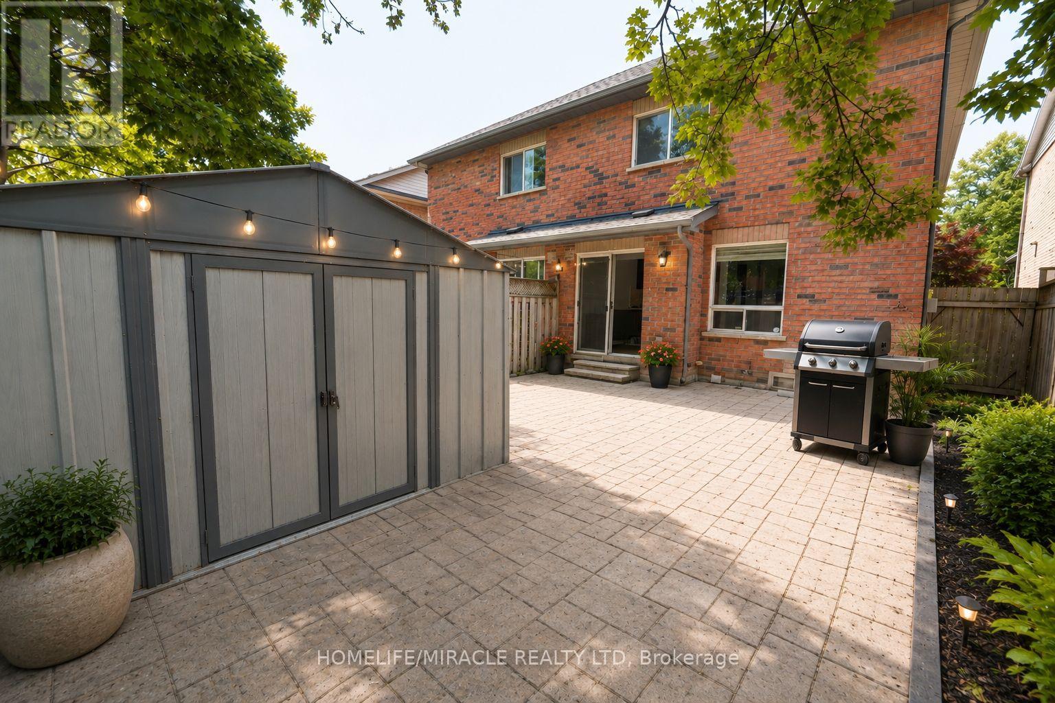 29 HEMANS COURT - 11