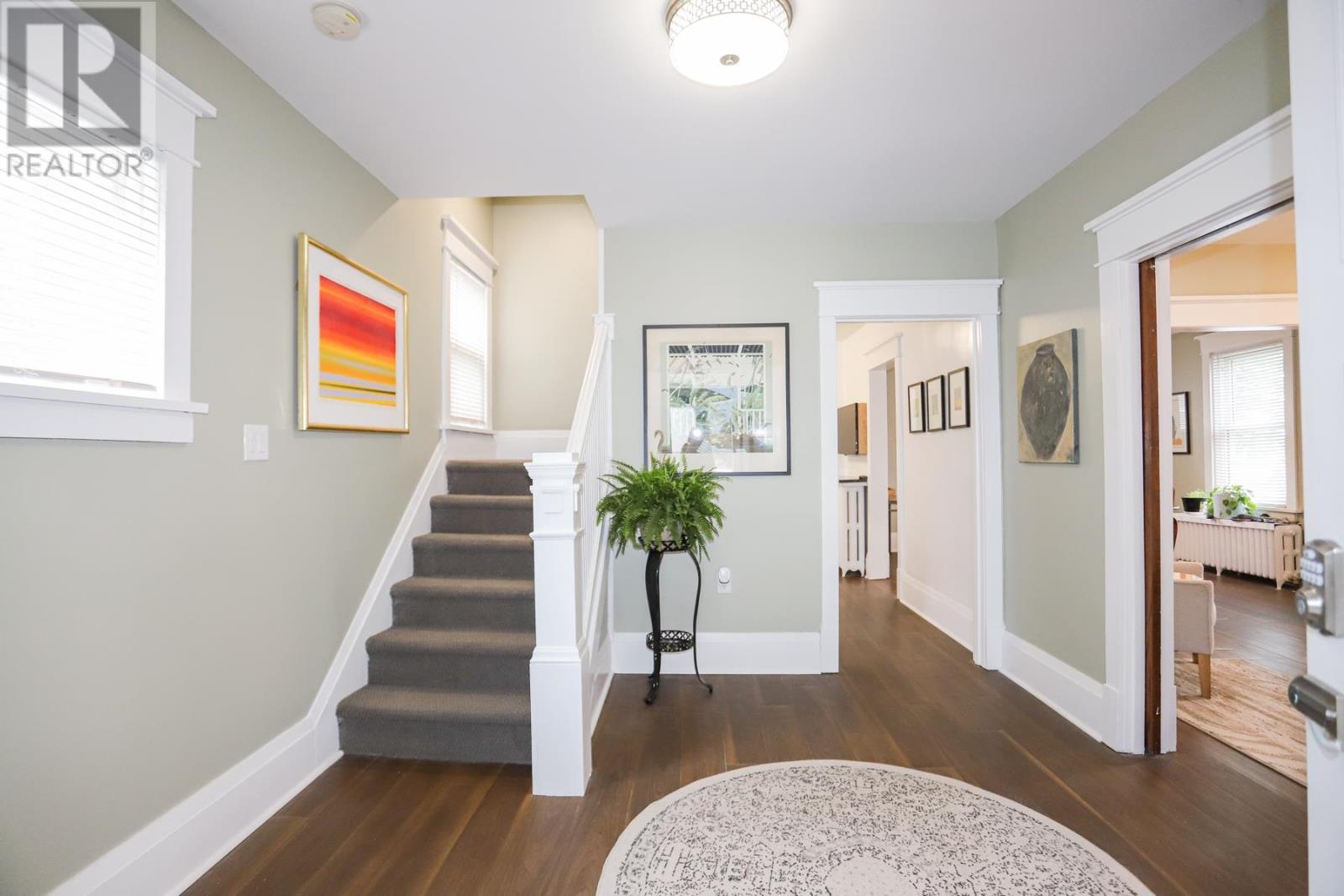 951 Wellington ST - 27