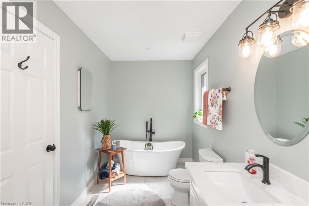 26 MAPLEWOOD Court - 33