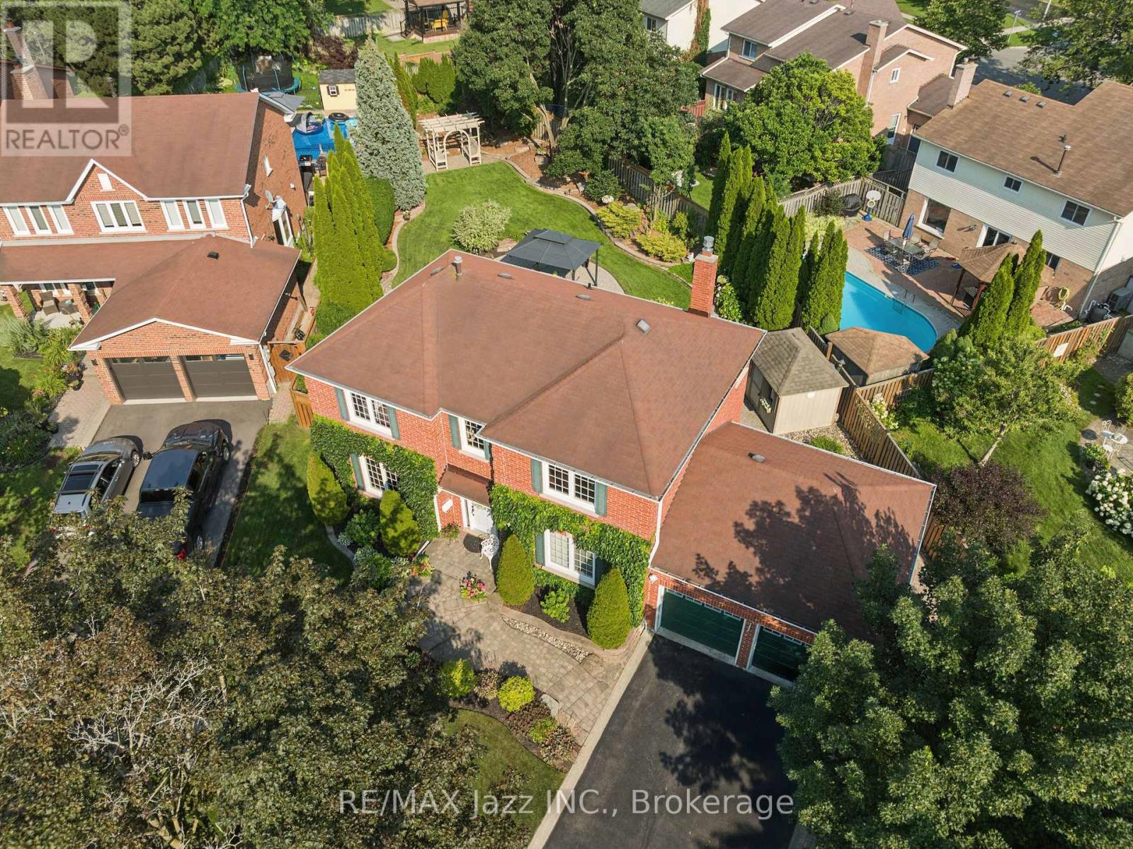 48 BUTTERFIELD CRESCENT - 4