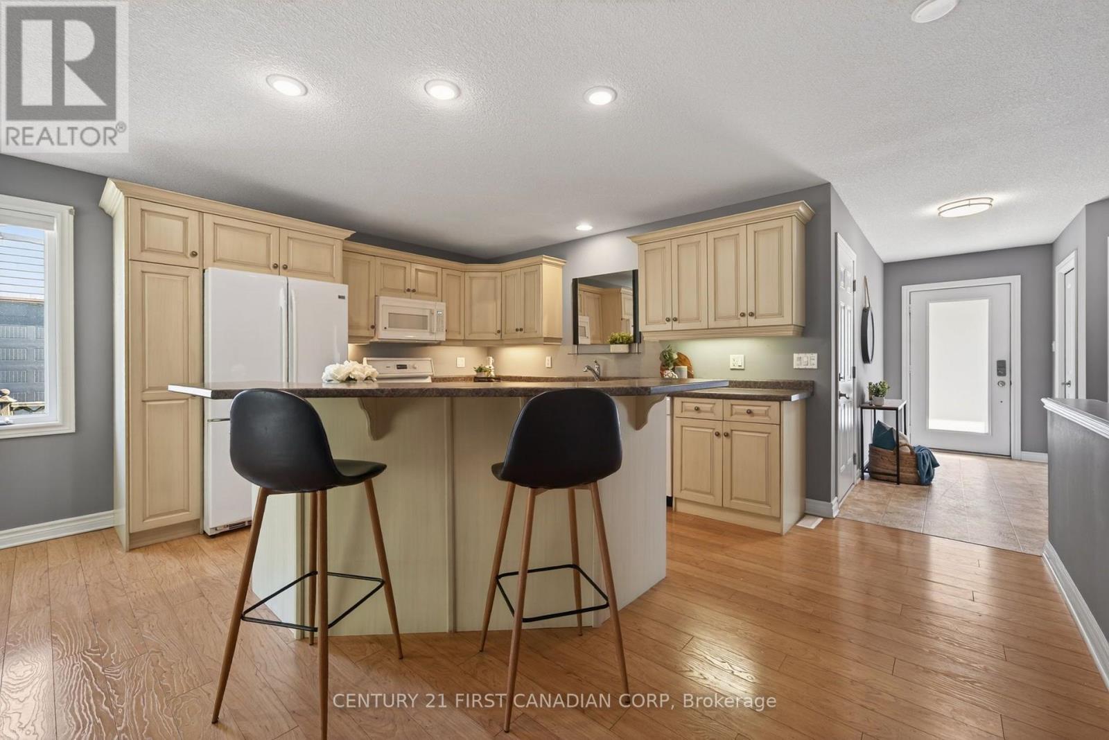 171 FRANCIS STREET - 5