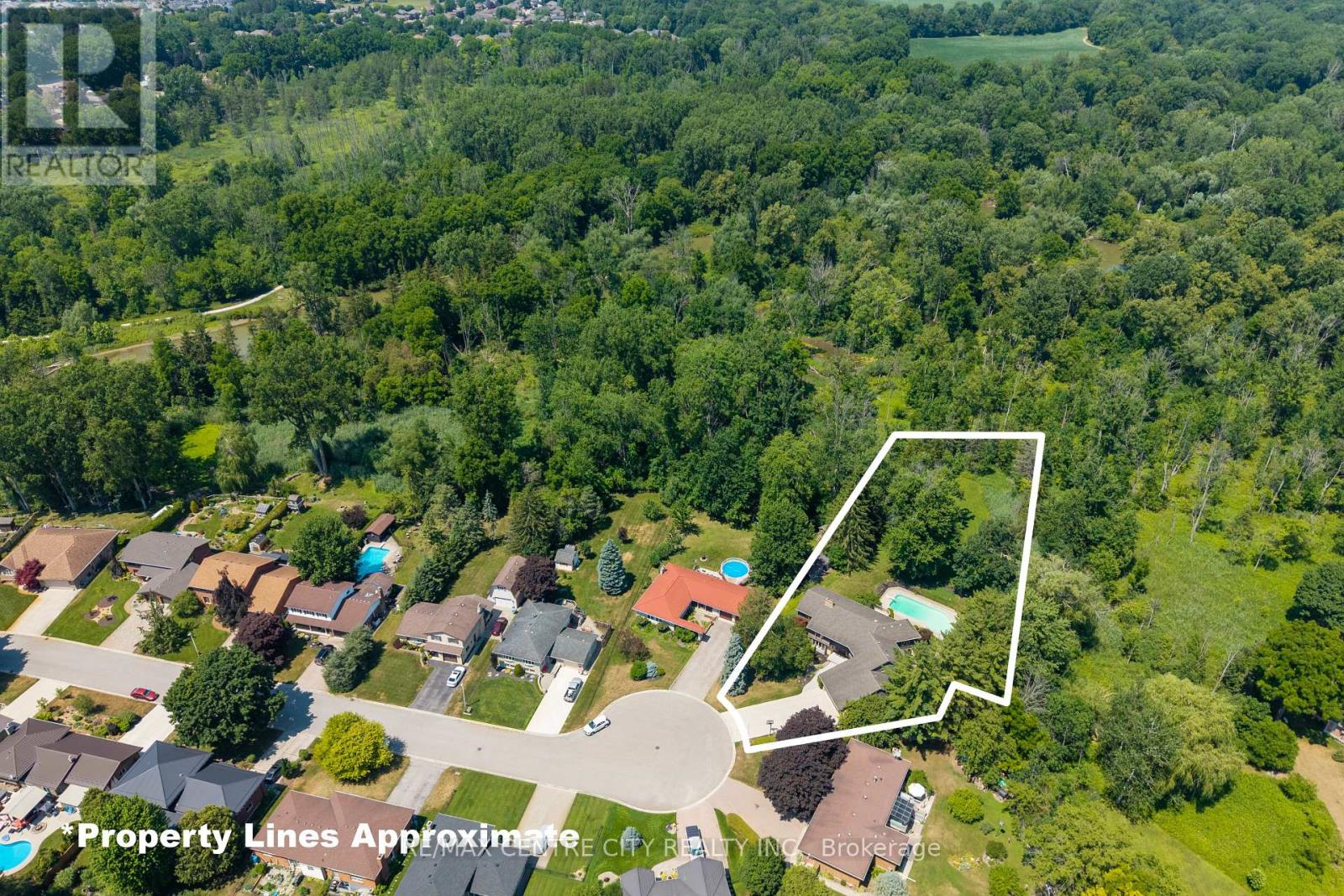 255 MILL POND CRESCENT - 10