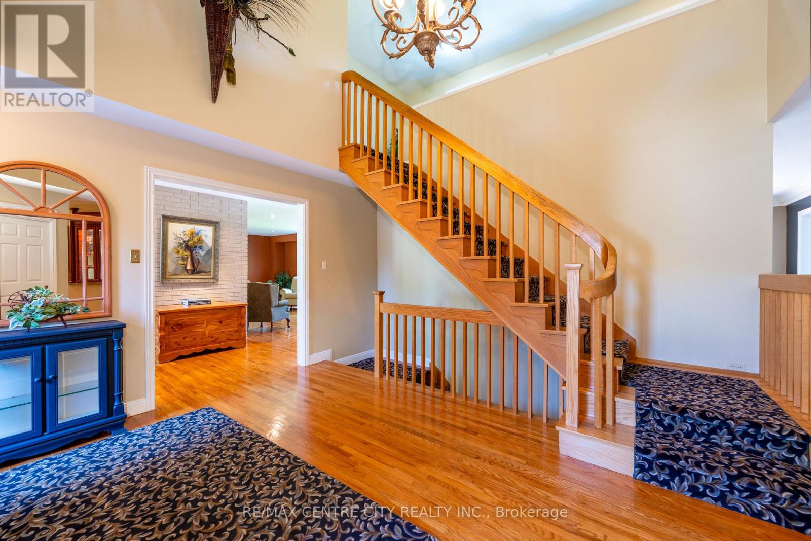 255 MILL POND CRESCENT - 13