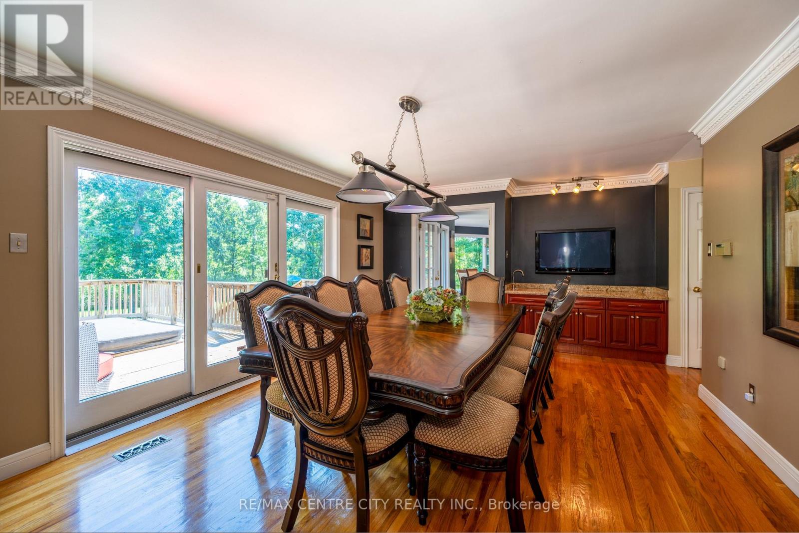 255 MILL POND CRESCENT - 20