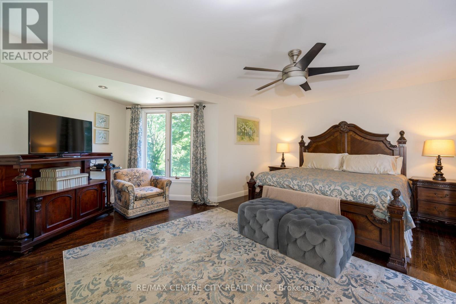 255 MILL POND CRESCENT - 27