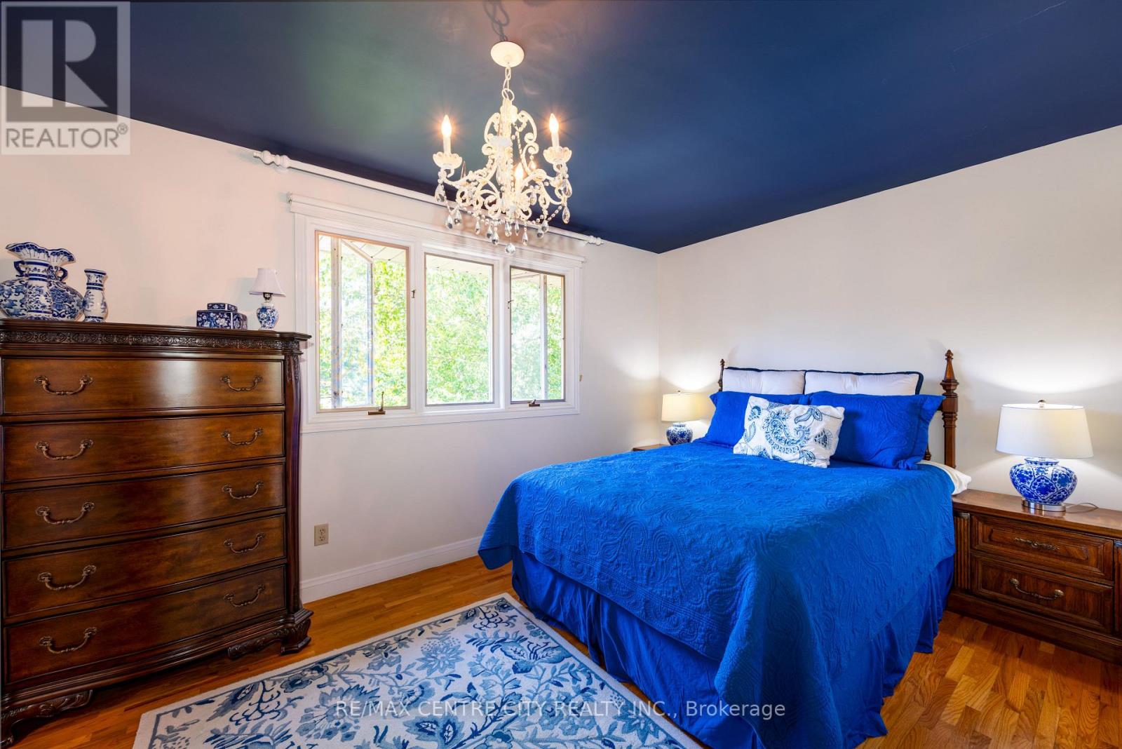255 MILL POND CRESCENT - 31