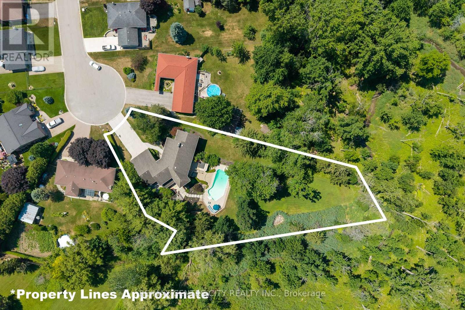255 MILL POND CRESCENT - 9