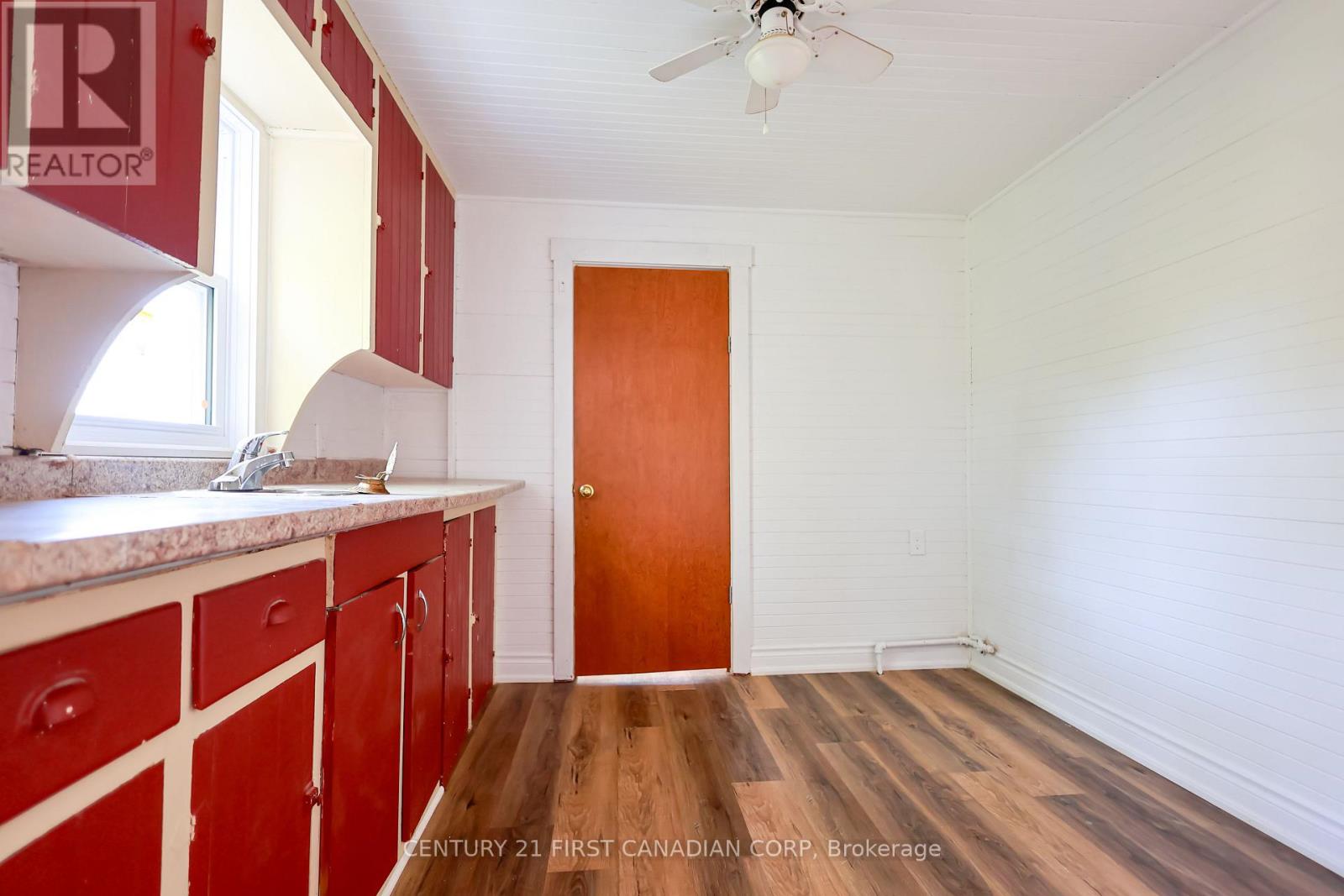 188 FURNIVAL ROAD - 26