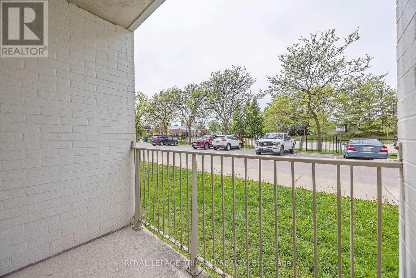 #105 333 COMMISSIONERS ROAD W - 23